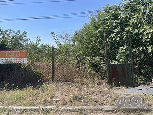 Парцел с ток и вода Девня