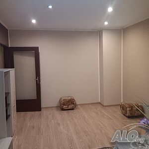 Двустаен апартамент 64кв. В саниран блок