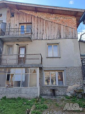 продавам имот
