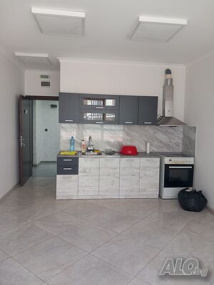 Давам под наем офис-район пазара Офис Кабинет Салон за красота Място в салон за красота 50 кв.м Втори етаж | Магазини, Офиси, Кабинети, Салони | Център Кърджали