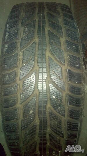 Cooper 235 / 60 R 18 зимна гума един брой