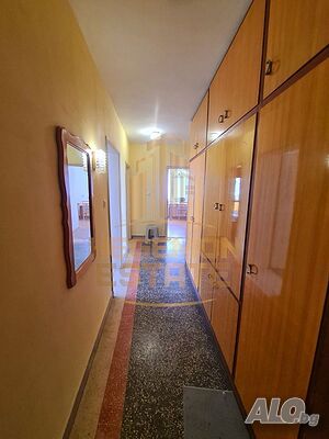 5-стаен, тухлен апартамент, р-н Нептун, Варна
