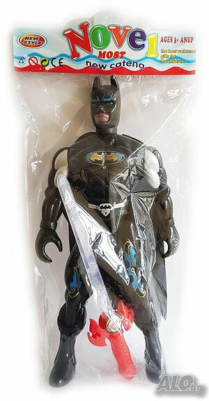 Батман със светещ с меч Batman
