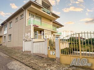 ПРОСТОРНА КЪЩА 500КВ. М С 1ДКА ДВОР И 9 СПАЛНИ КРАЙ БАЛЧИК!