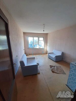 🏡 Продава се втори етаж от къща в кв. Училищни, Хасково 🏡 Триетажна къща 70 кв.м РЗП 20 кв.м двор | Къщи, Вили | Училищни Хасково