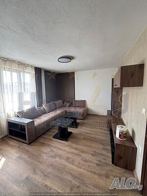 Продава се луксозно обзаведена еднофамилна триетажна къща в с. Бучино