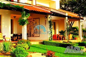 Супер луксозен мезонет с четири спални на първа линия в елитния ”OASIS RESORT LOZENETS”, Лозенец