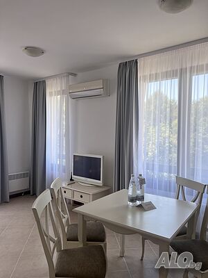 Двустаен апартамент 77,26 кв.м в елитния комплекс ”OASIS RESORT LOZENETS”, Лозенец