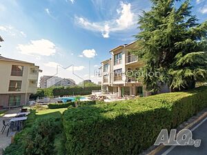 Продава тристаен апартамент в Свети Влас - 90 кв.м, гледка към басейна