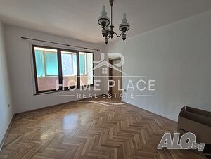 Четиристаен апартамент в района на Нептун