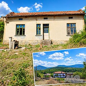 Къща в село Славейково, с уникална панорама.