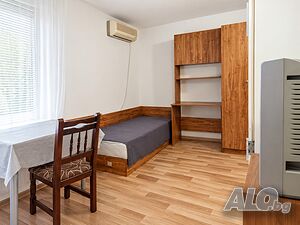 Едностаен апартамент под наем в Център