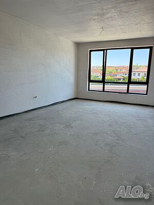 Тристаен апартамент 103 кв.м Тухла 2026 г. 3 етаж Непоследен