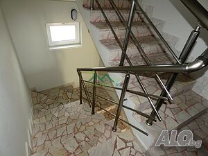 Прекрасна четириетажна къща с двор, гр. Бяла