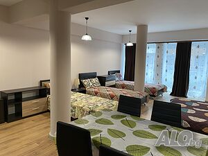 Хостел Напсис - стаи за двама, трима или пет души и мезонети от 30.17 € (59 лв) до 48.57 € (95 лв.)