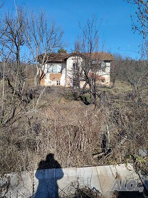 Продавам къща с двор, 1300кв, С. Байкалско