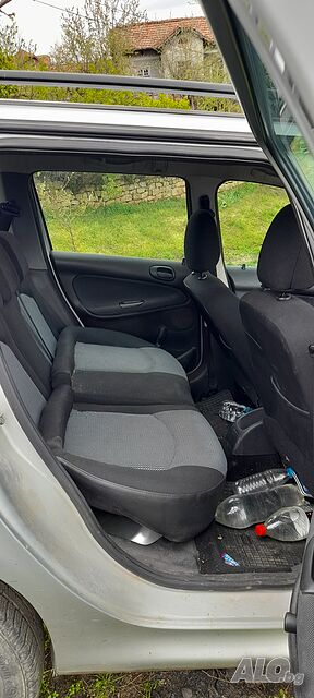 Продавам peugeot 206 на части