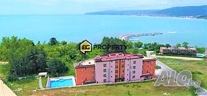 Собствена веранда с излаз на дворче! Гледка море! 200 м. до плажа! Барбекю зона, басейн, паркинг