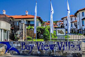 Тристаен апартамент с панорамна гледка в Bay View Villas, Кошарица