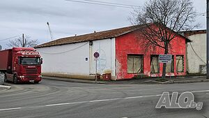 Магазин - склад с лице на ул. Индустриална 21 - до входа на Пристанище България Запад