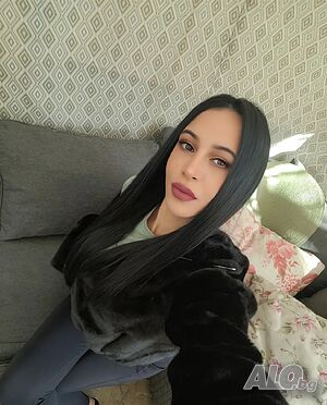 Горещите нощи започват днес с мен очаквам само сериозни пичове😜 да ми се обадят ❤️