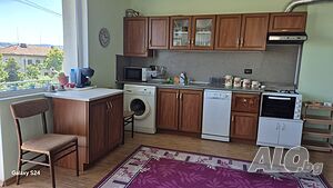 Под наем - просторен селски имот с панорамна гледка и две стаи