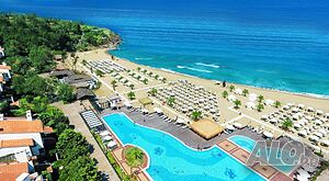 Тристаен в луксозен Oasis Beach Resort Лозенец на низка цена Тристаен апартамент 145 кв.м Тухла 2009 г. 1 етаж Партер | Апартаменти | Лозенец