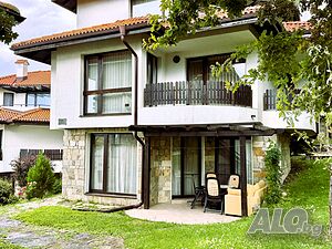 Апартамент с една спалня и собствен двор в Bay View Villas- тишина, зеленина и близост до морето Двустаен апартамент 66 кв.м Тухла 2009 г. 1 етаж Партер | Апартаменти | Вилна зона Кошарица Слънчев бряг