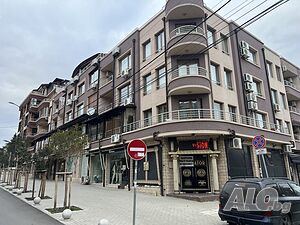 Лукзозен апартамент Топ локация център в кв Сарафово