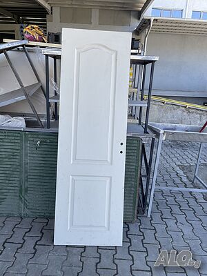 Дървени врати с каси