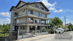 Голяма фамилна къща в гр. Вълчи дол, 45 км до ВАРНА
