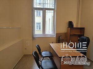 Офис/кантора в Търговския дом срещу Съдебнта палата