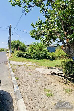 🏡 Продава се 1.5 дка парцел с постройка, ток и вода - центърът на с. долина, добрич