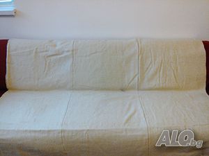 Продавам домашно тъкани вълнени платове и одеяло