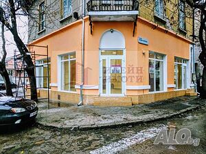 Дава под наем магазини и супермаркети в жилищна сграда гр. Русе - Център 60m²