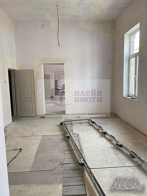Дава под наем гр. Русе - Център 500m²