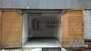 Дава под наем Частен гараж / Паркомясто гр. Русе - Център 15m²