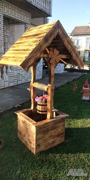 Декоративен Кладенец, геран, бунар