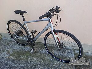 Specialized 28 с хидравлични спирачки