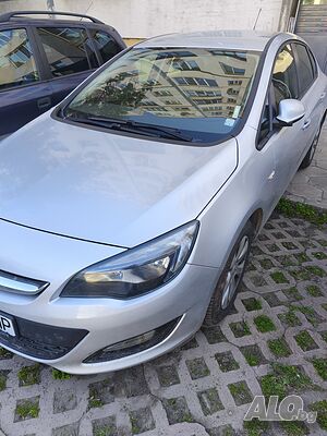 Opel Astra Sedan