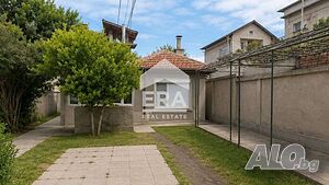 Ера Дом предлага за продажба къща в центъра на гр. Нова Загора