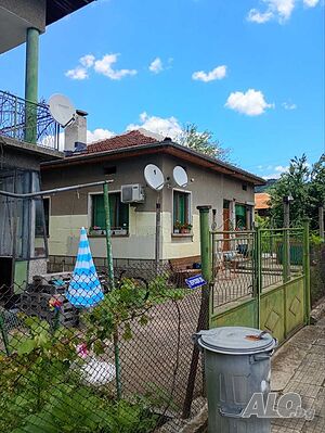 Къща в с. Разлив, обл. София