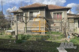 🏡 Къща - с. Ветрино, обл. Варна (Обява №:421395) 🏡 Едноетажна къща 51 кв.м РЗП 710 кв.м двор | Къщи, Вили | Ветрино