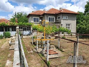 Къща - с. Кривня, Варна (Обява №:375408)