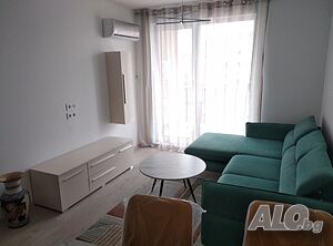 Редута тристаен 700€