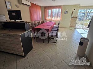 Къща/Вила, Близнаци, Мерлъци, 260 кв.м., 800 €