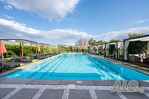 Офис Сграда/ Търговски център, Бенковски, 247 кв.м., 1100000 €