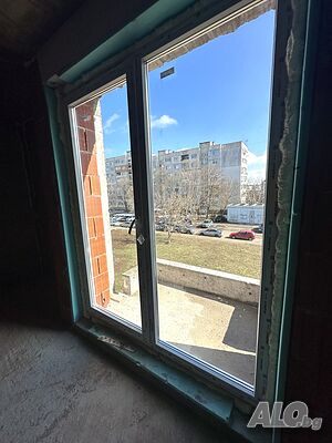 Двустаен апартамент в кв. Обеля 2