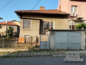 Продава къща гр. Перник, кв. Ралица