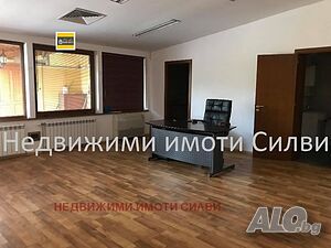 Отдава се под наем ОФИС помещение ТОП център!!!